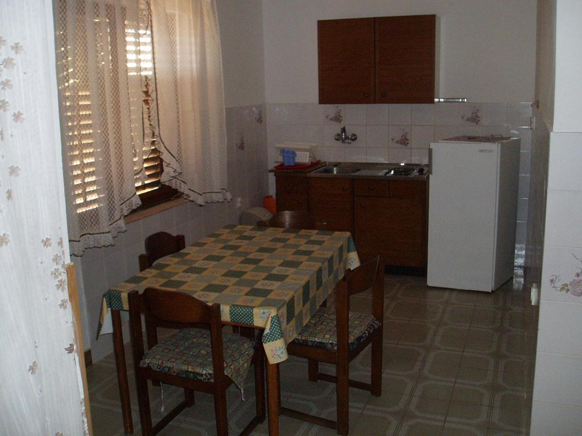 Apartman Za 3 Osobe Appartement Medulin Buitenkant foto